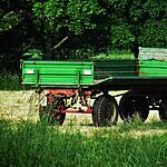 Malutkie traktorki dla działkowców i ogrodników – jak wybrać model dopasowany do potrzeb?