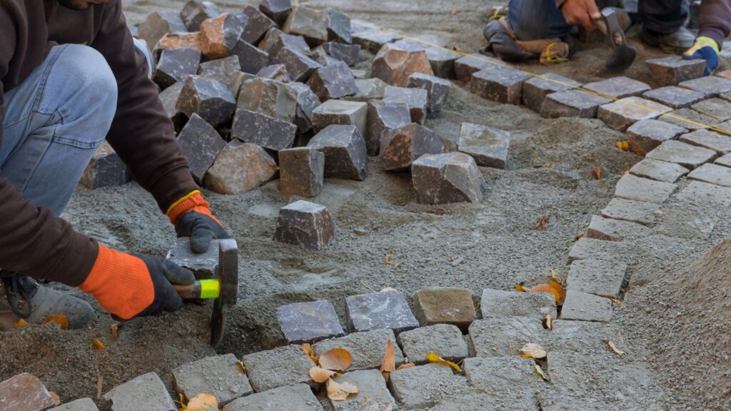Jak układać kostkę granitową?